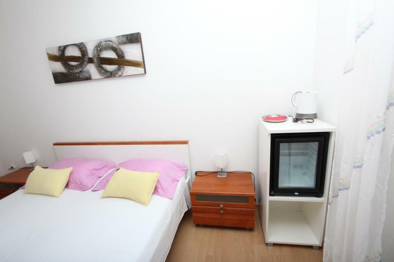 Rooms And Apartment Luana Rovinj Exterior photo
