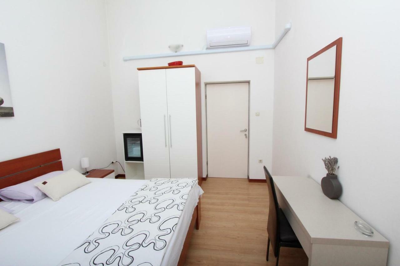 Rooms And Apartment Luana Rovinj Exterior photo