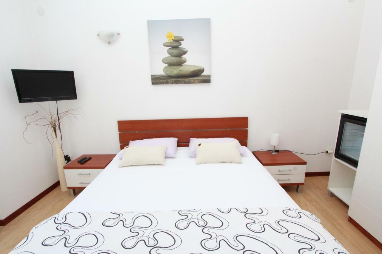 Rooms And Apartment Luana Rovinj Exterior photo