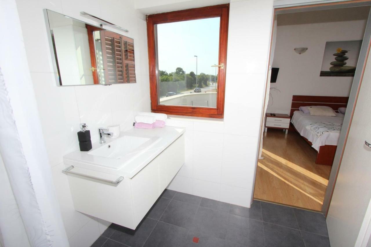 Rooms And Apartment Luana Rovinj Exterior photo