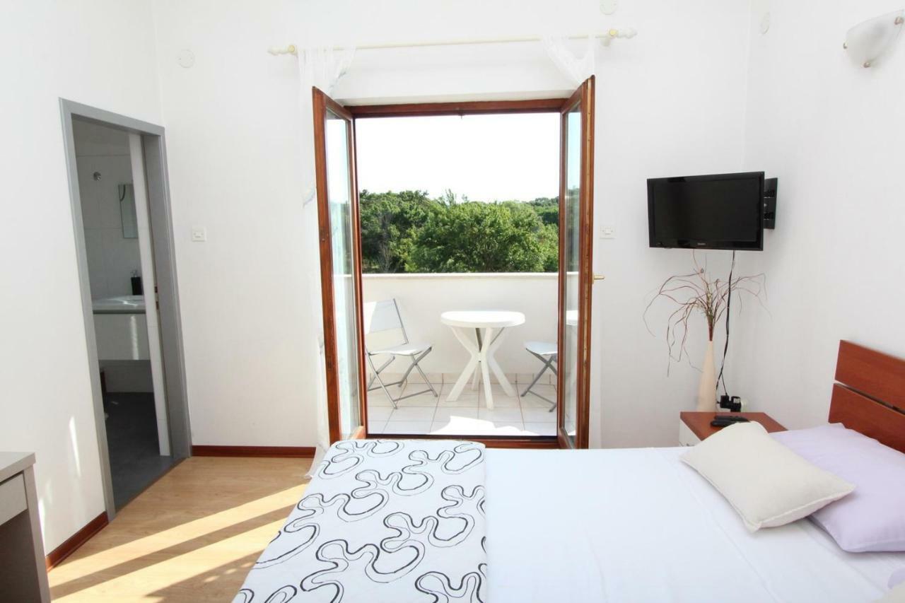Rooms And Apartment Luana Rovinj Exterior photo