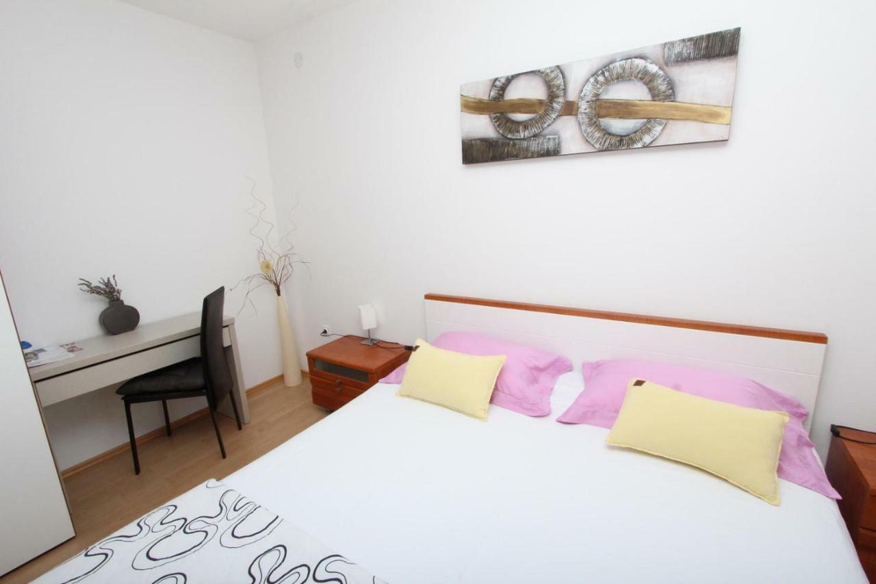 Rooms And Apartment Luana Rovinj Exterior photo